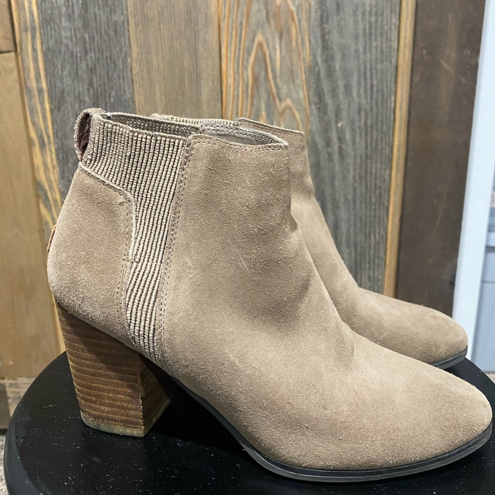Women's Tan Suede Ankle Boots